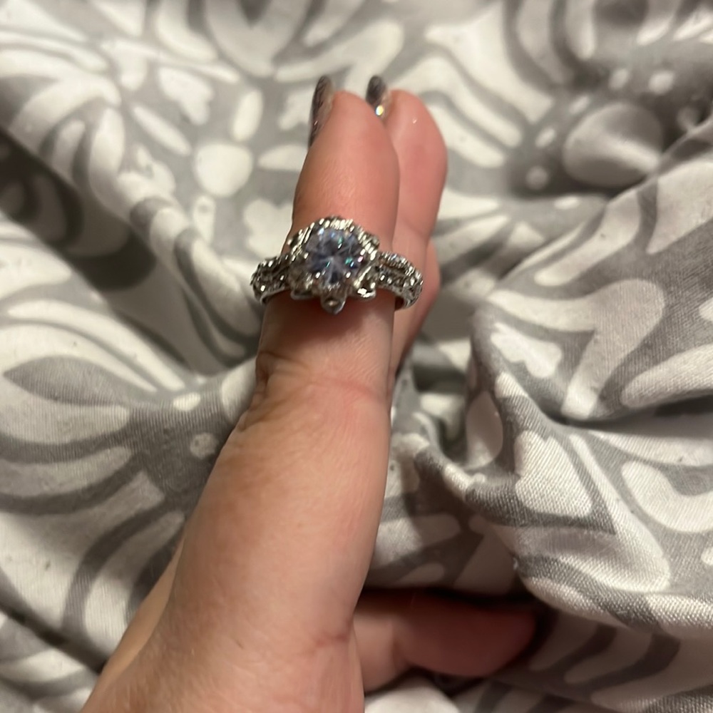 Women’s ring